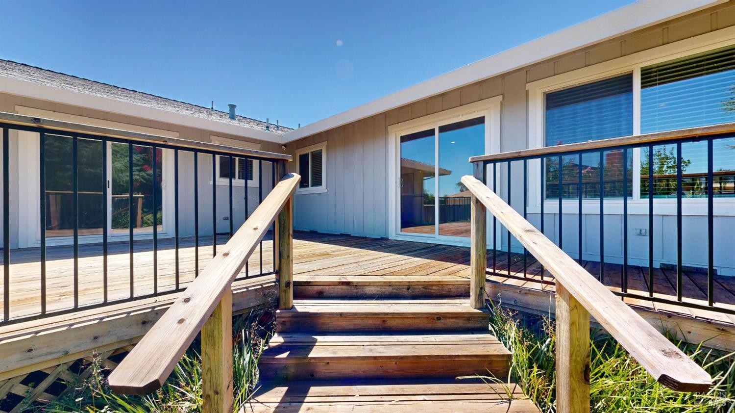 404 N Foothill Boulevard Cloverdale CA 95425