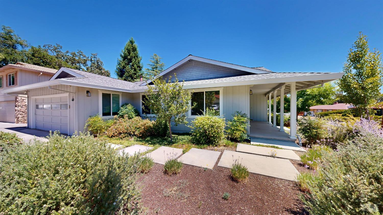 404 N Foothill Boulevard Cloverdale CA 95425