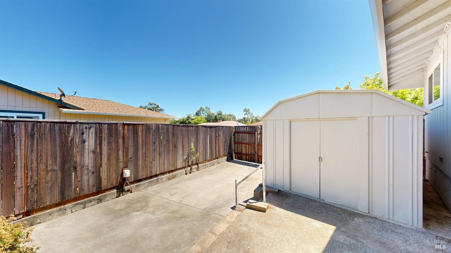 404 N Foothill Boulevard Cloverdale CA 95425