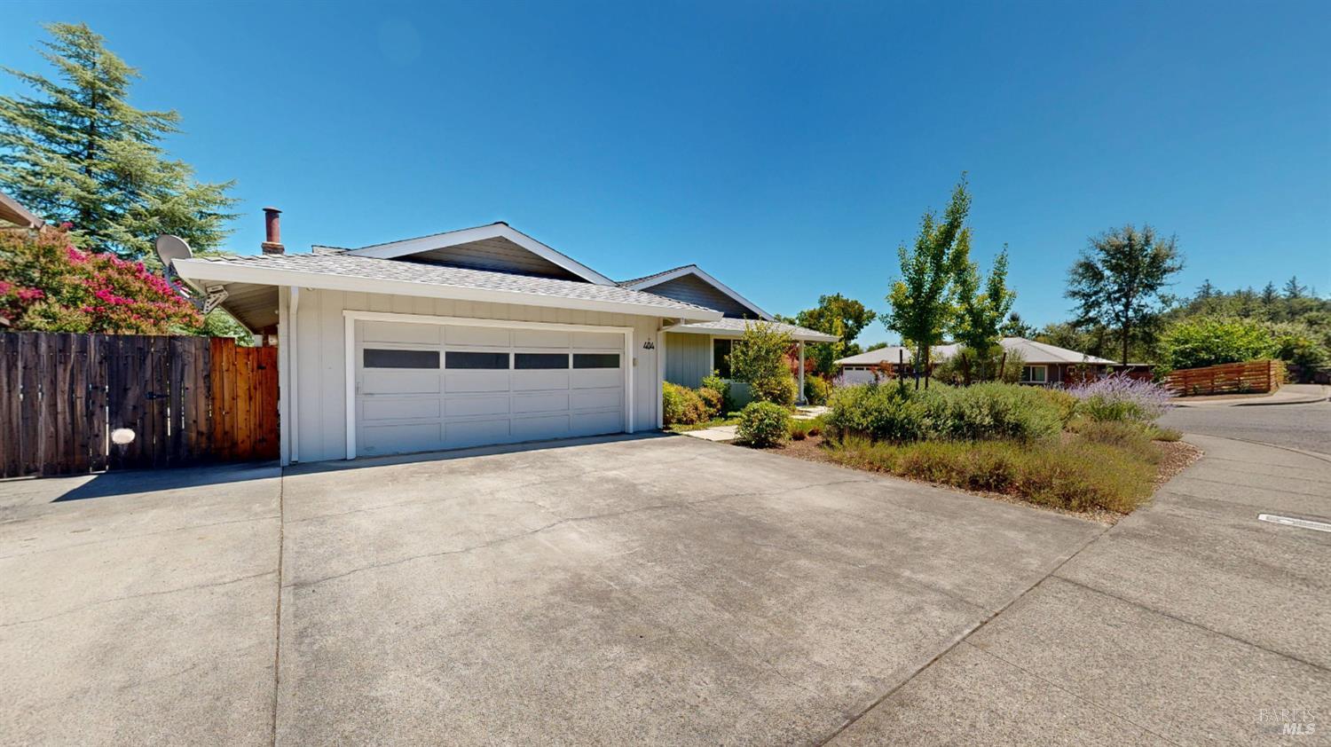 404 N Foothill Boulevard Cloverdale CA 95425