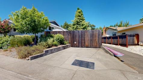 404 N Foothill Boulevard Cloverdale CA 95425