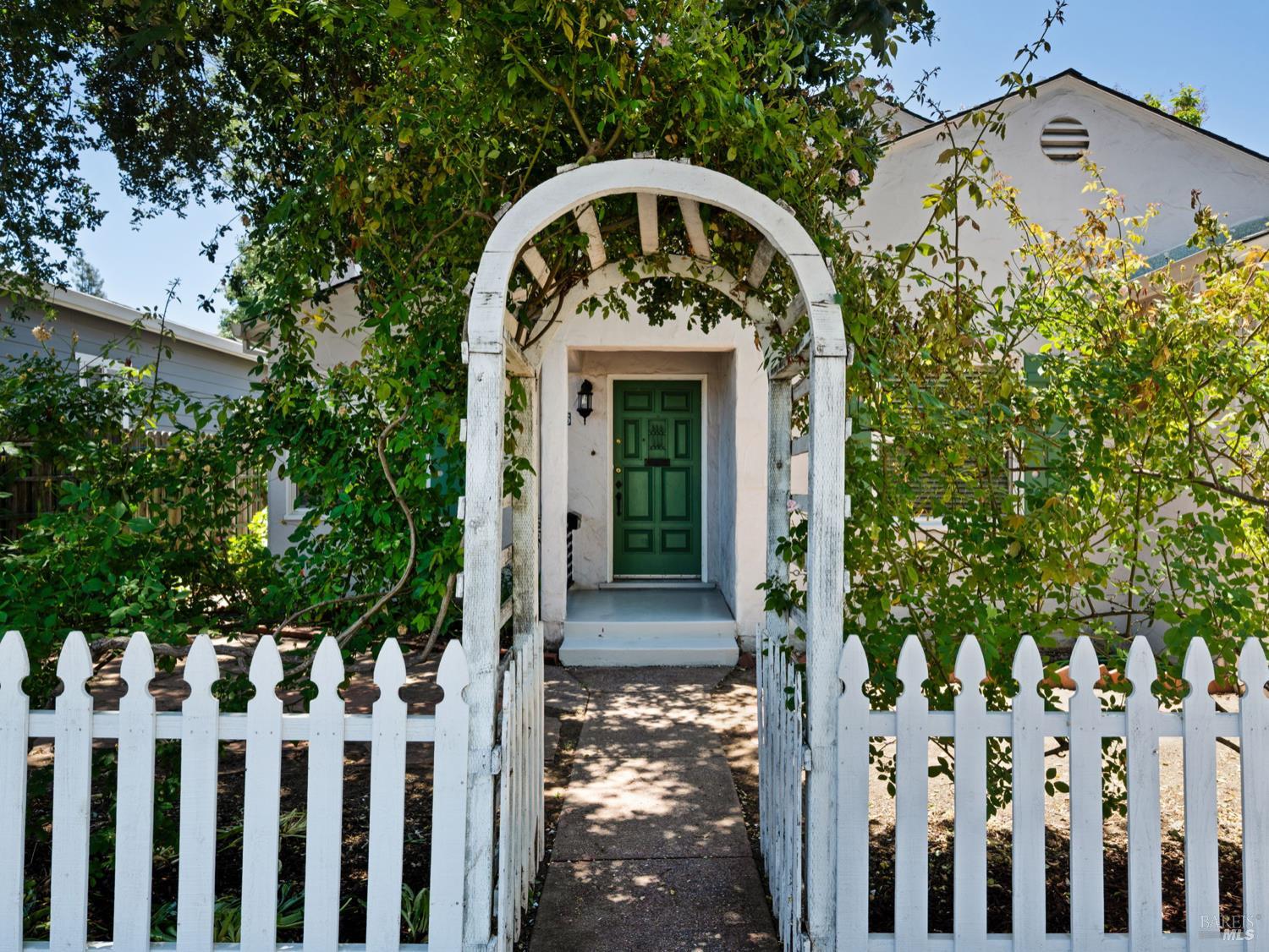 636 Dexter Street Santa Rosa CA 95404