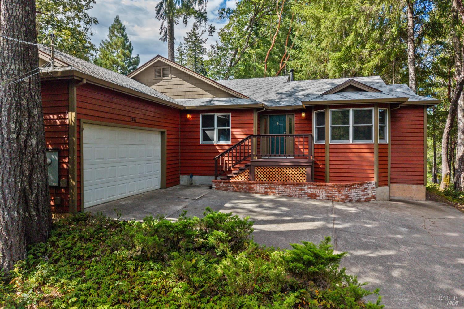 1211 Maize Way Willits CA 95490