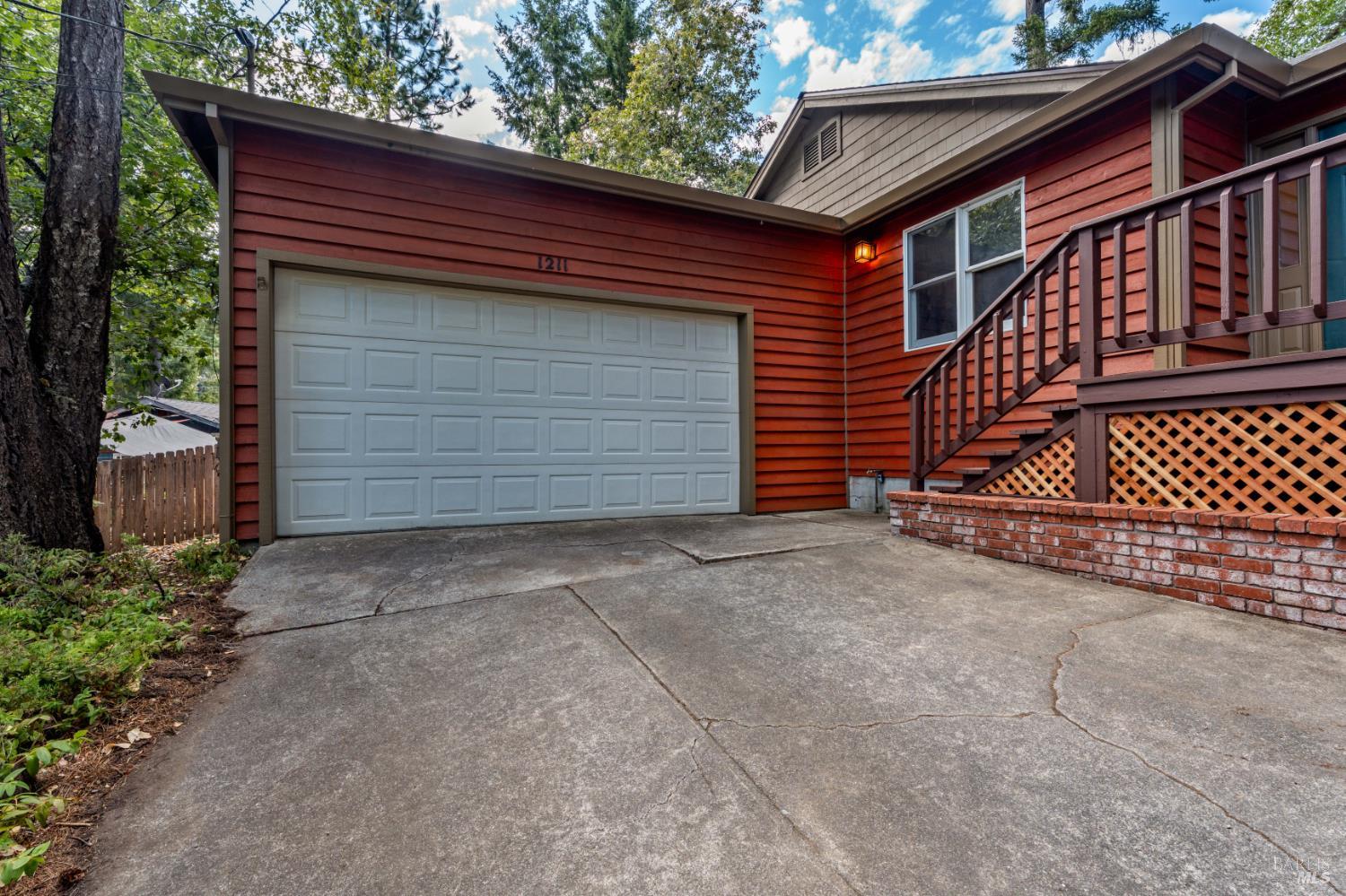 1211 Maize Way Willits CA 95490