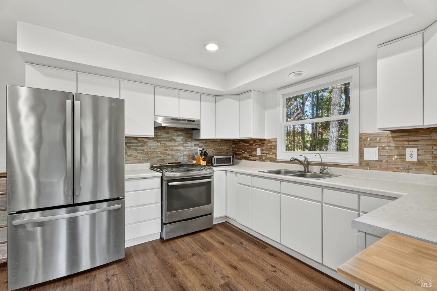 1211 Maize Way Willits CA 95490