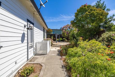 612 Benjamins Court Santa Rosa CA 95409