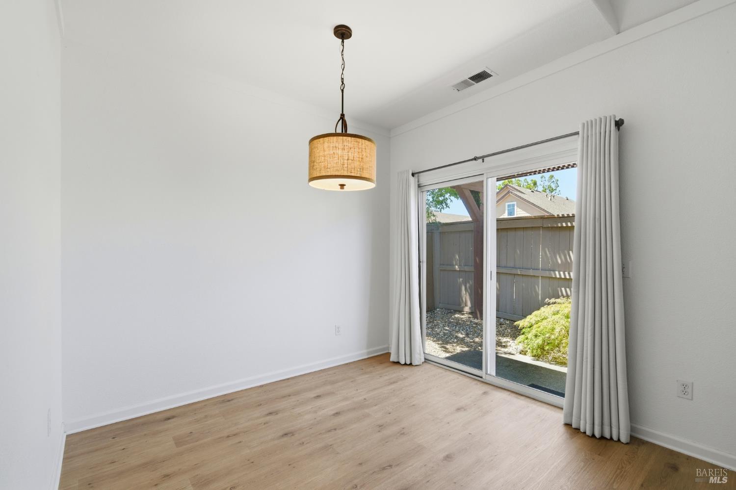 779 Bob Crosby Way Windsor CA 95492
