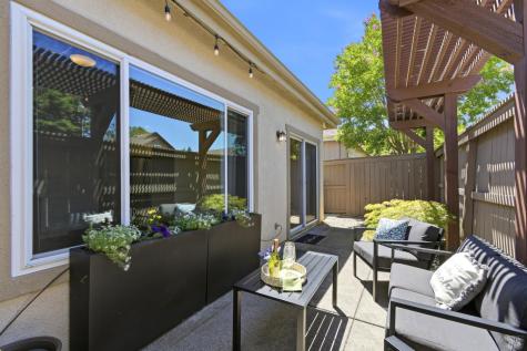 779 Bob Crosby Way Windsor CA 95492