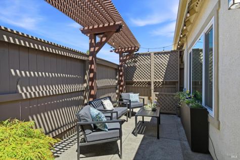 779 Bob Crosby Way Windsor CA 95492