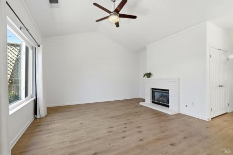 779 Bob Crosby Way Windsor CA 95492