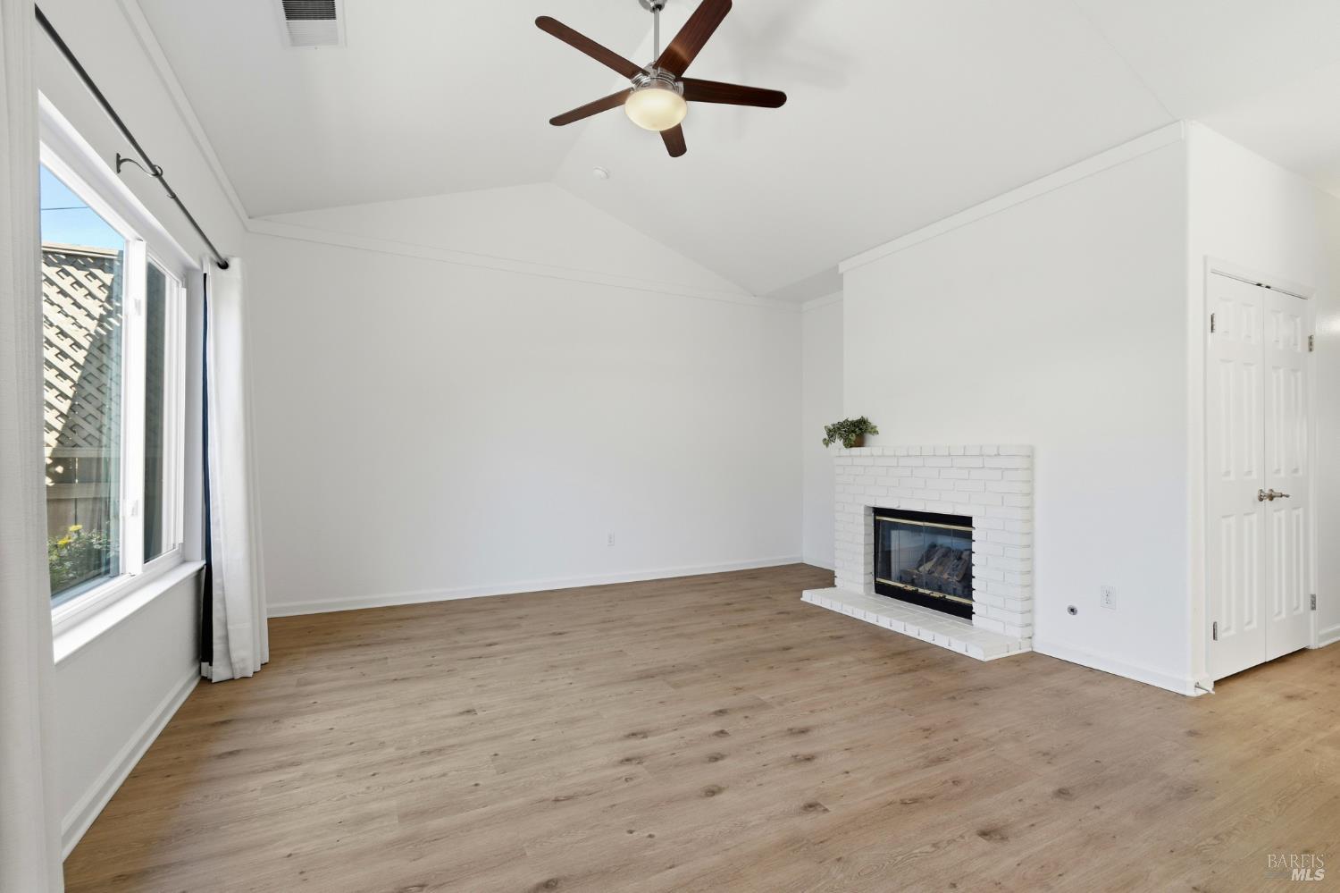 779 Bob Crosby Way Windsor CA 95492