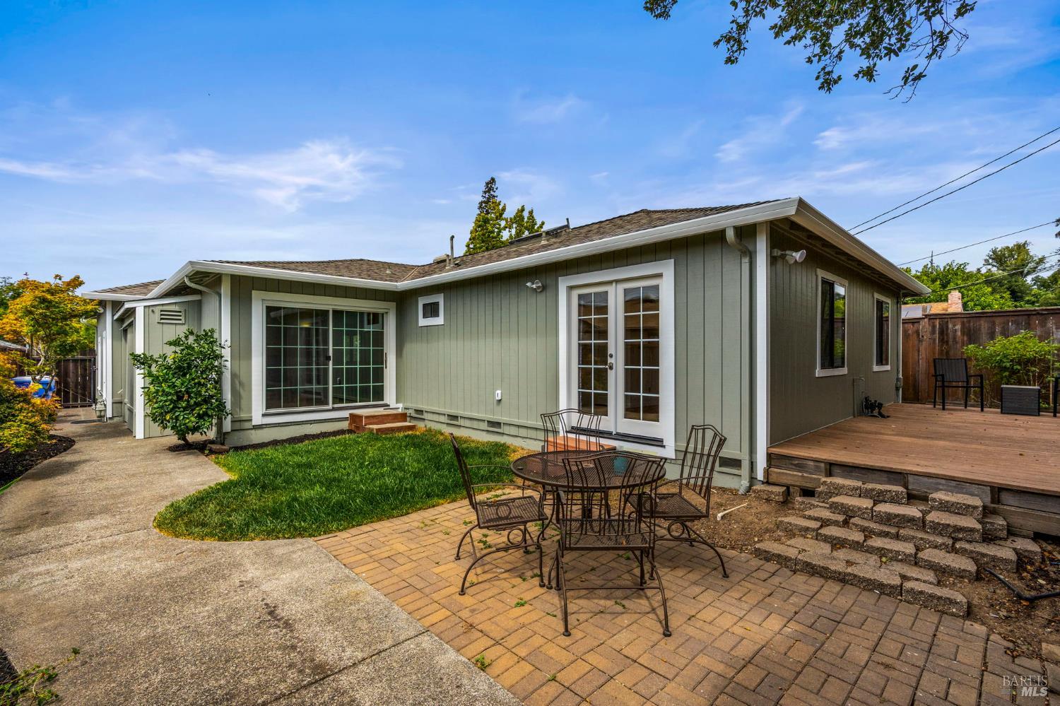 20 Linnell Avenue Napa CA 94559