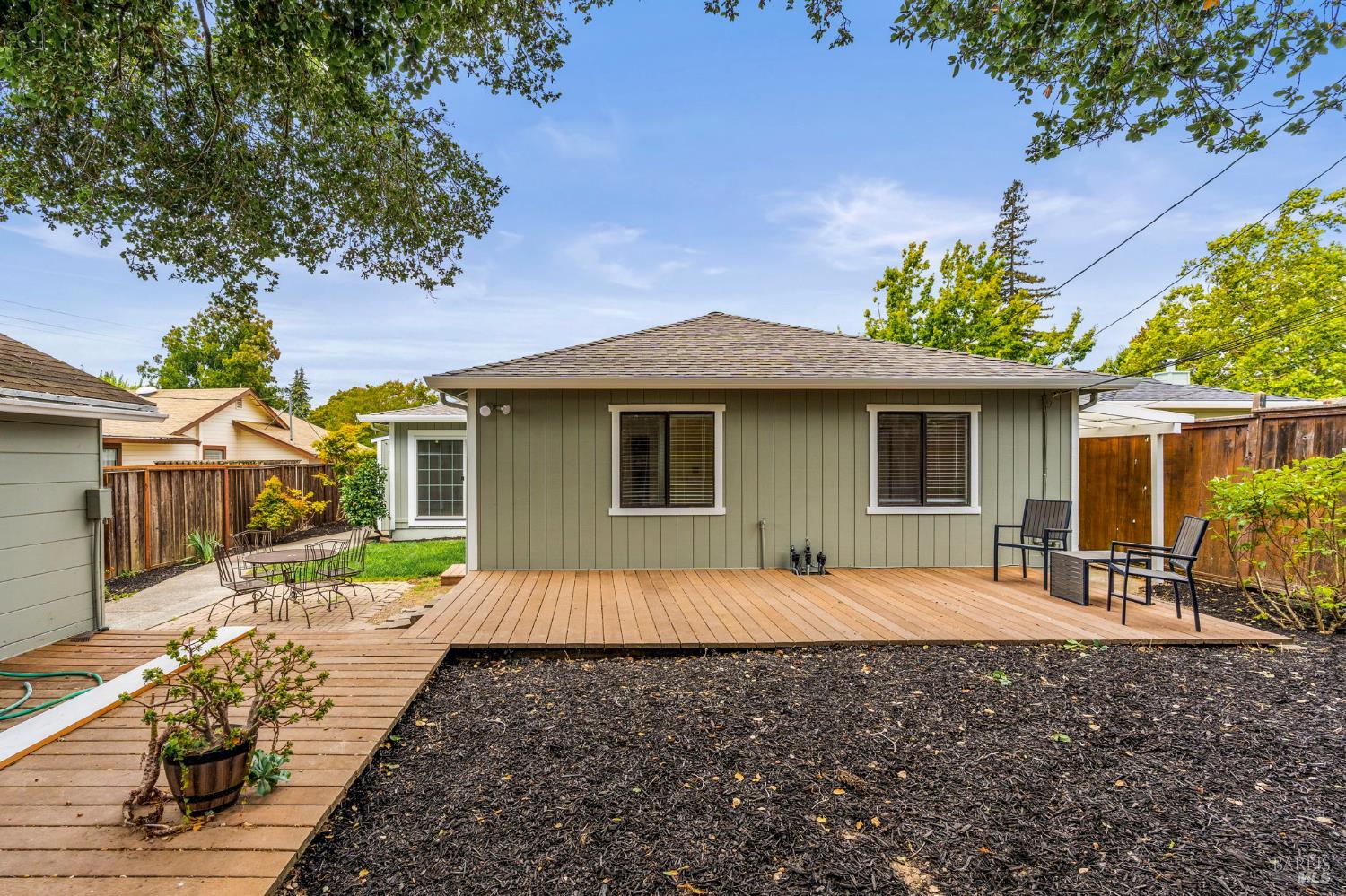 20 Linnell Avenue Napa CA 94559