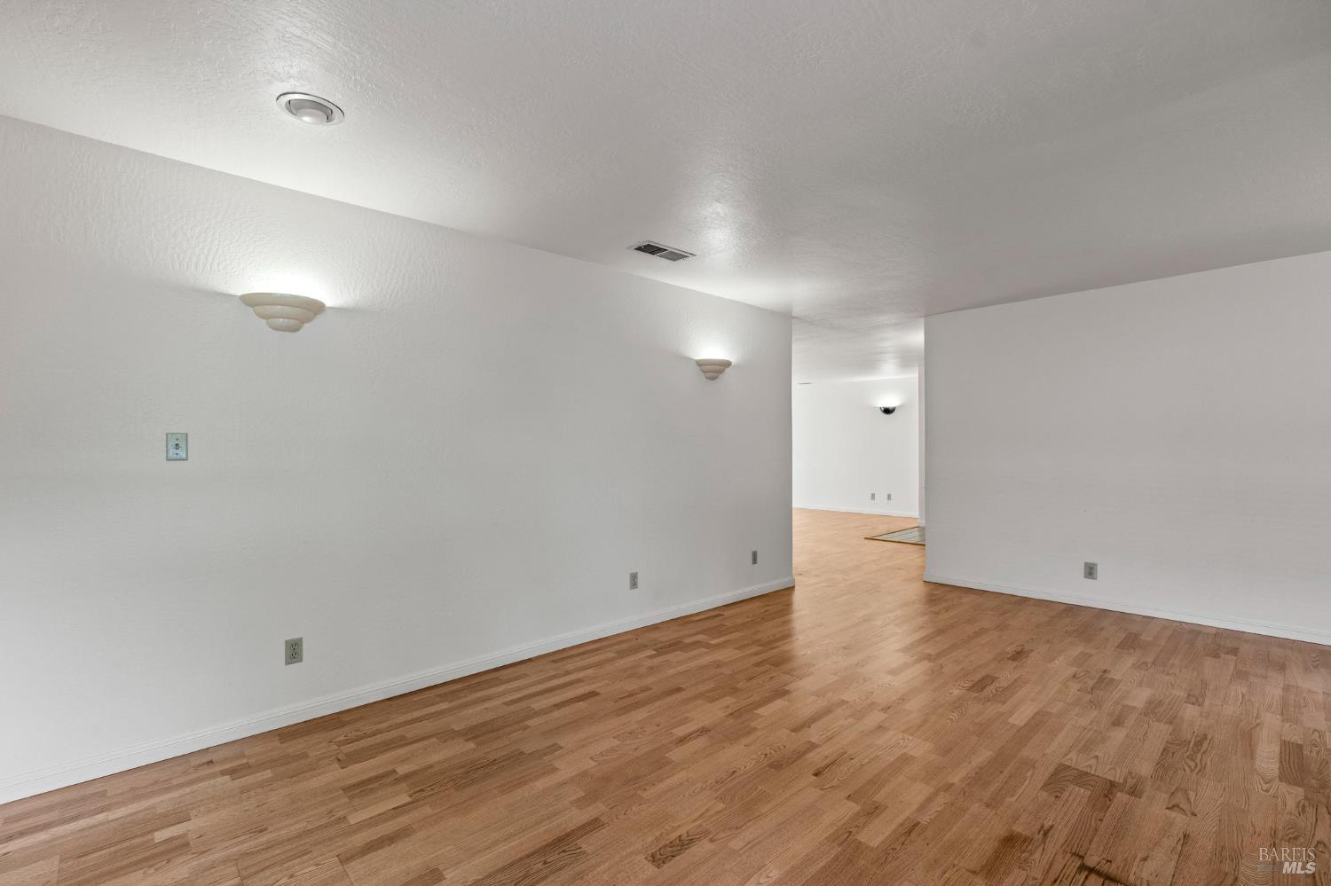 20 Linnell Avenue Napa CA 94559