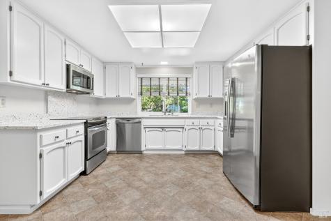 358 Twin Lakes Drive Santa Rosa CA 95409