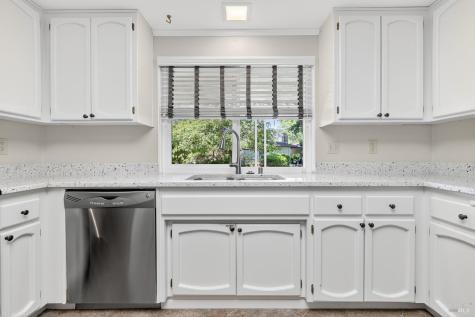 358 Twin Lakes Drive Santa Rosa CA 95409