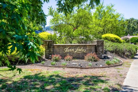 358 Twin Lakes Drive Santa Rosa CA 95409