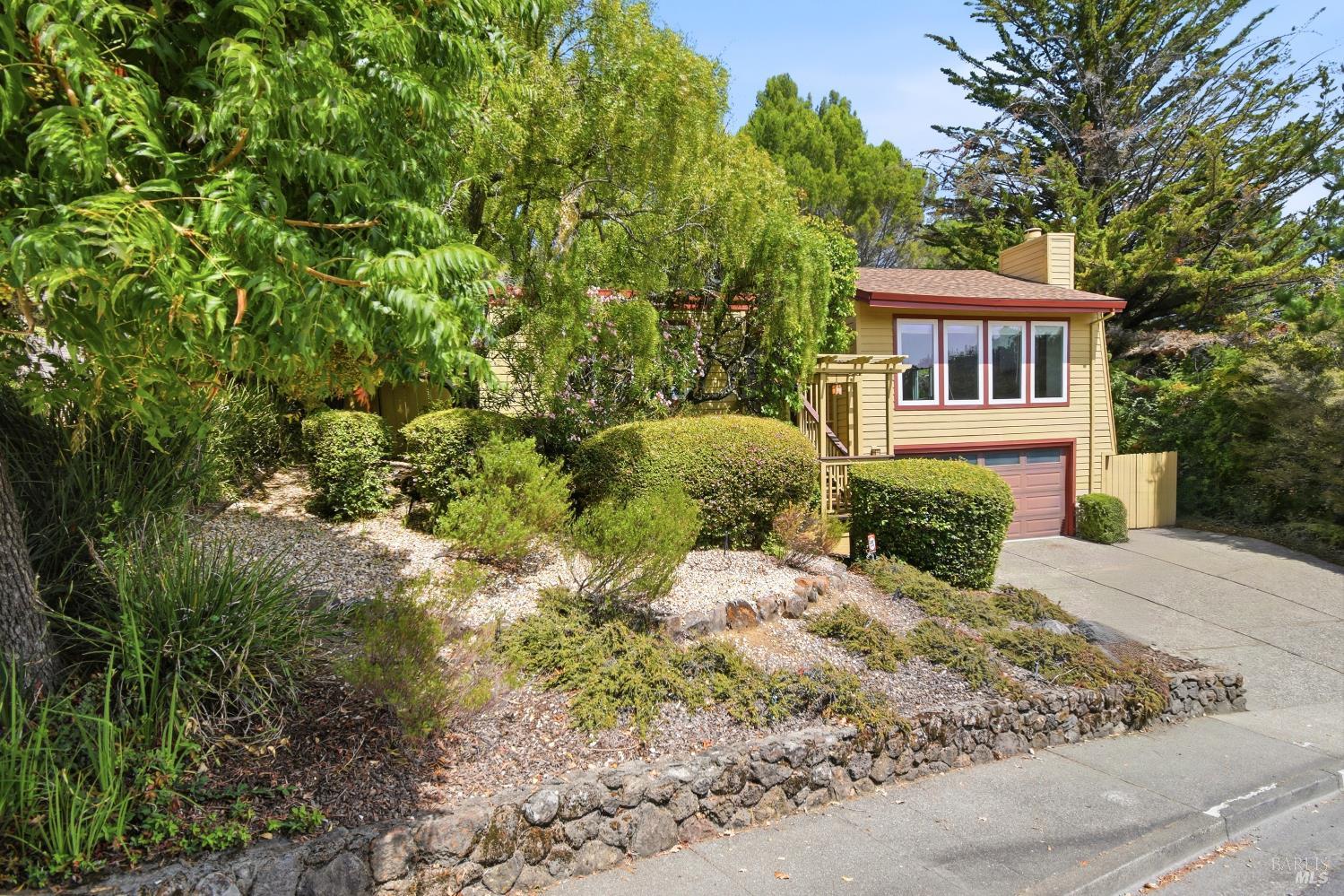 10 Viscaino Way San Rafael CA 94903