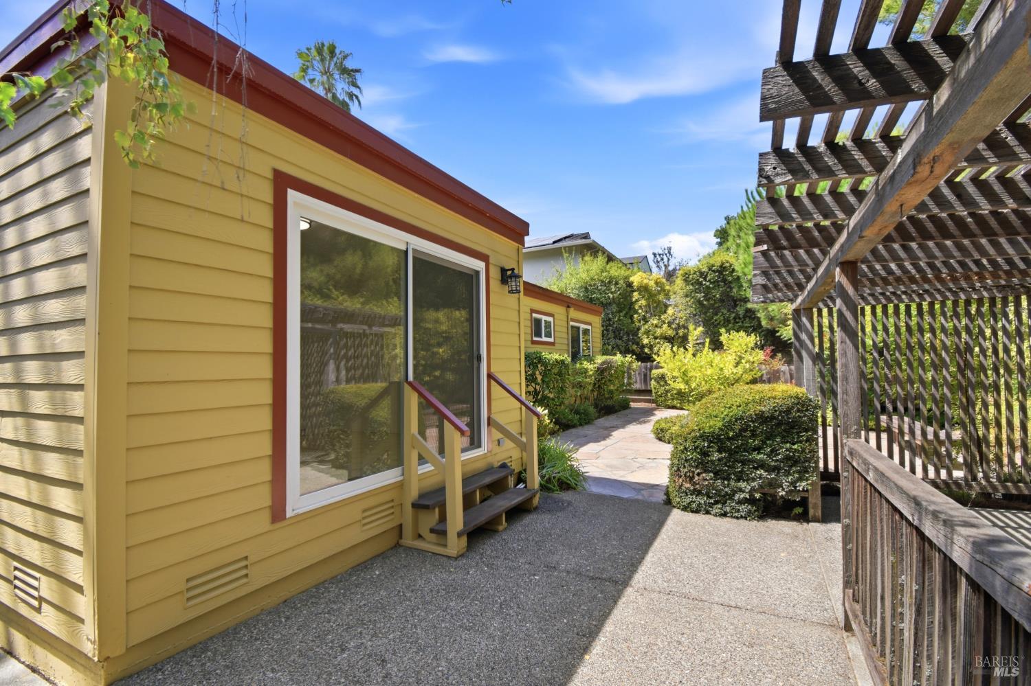 10 Viscaino Way San Rafael CA 94903