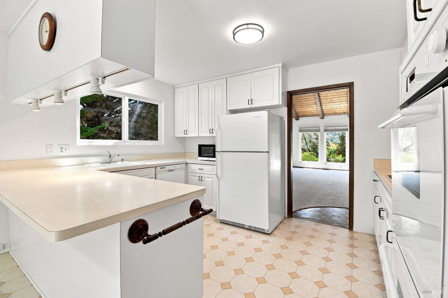 10 Viscaino Way San Rafael CA 94903