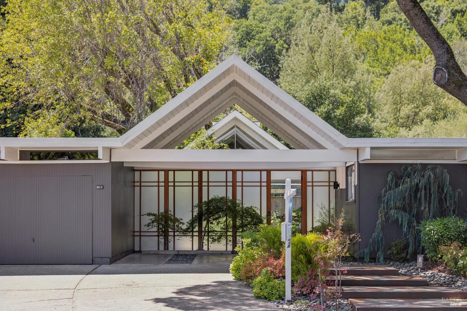 61 Mount Rainier Drive San Rafael CA 94903