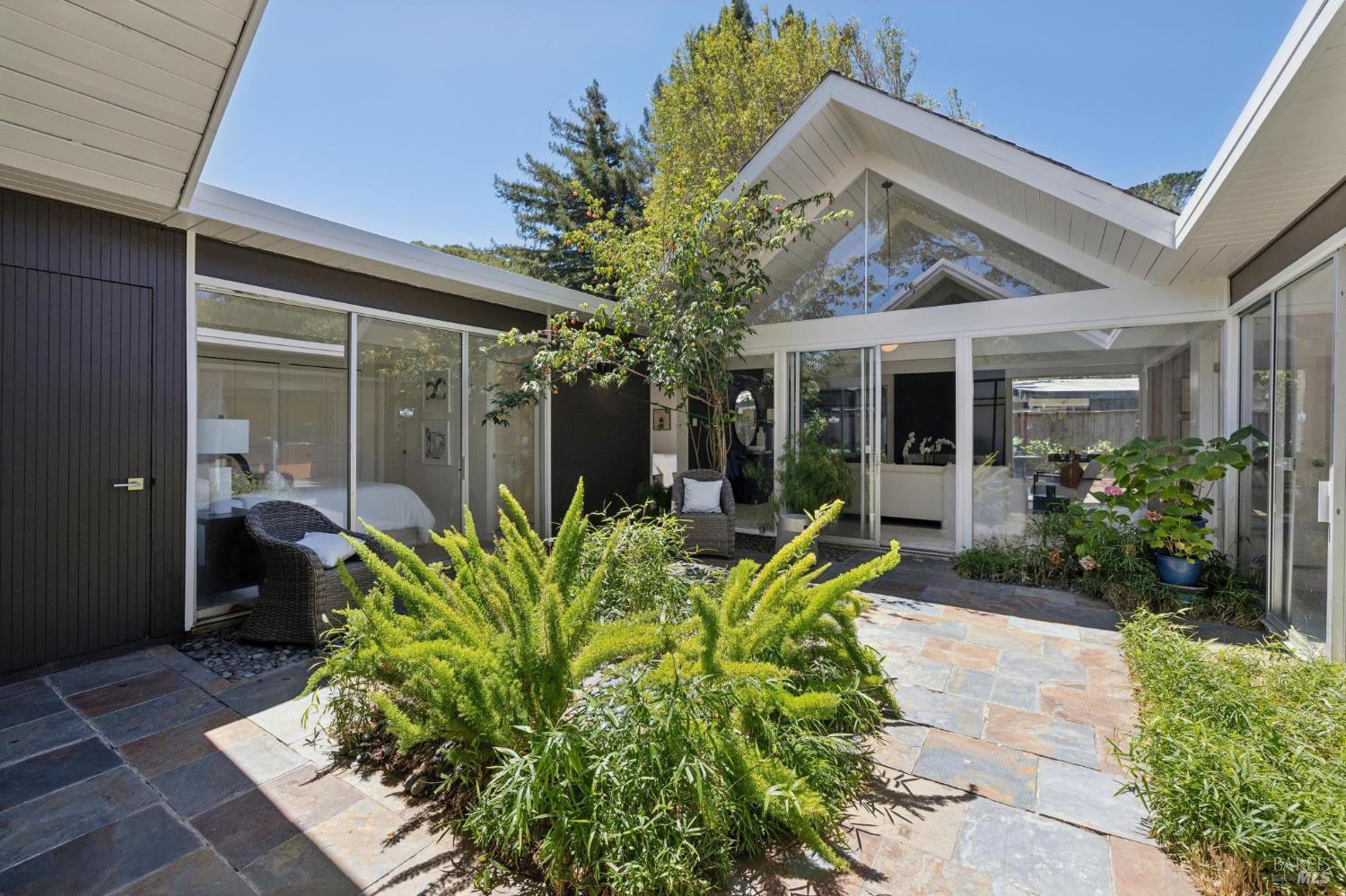 61 Mount Rainier Drive San Rafael CA 94903