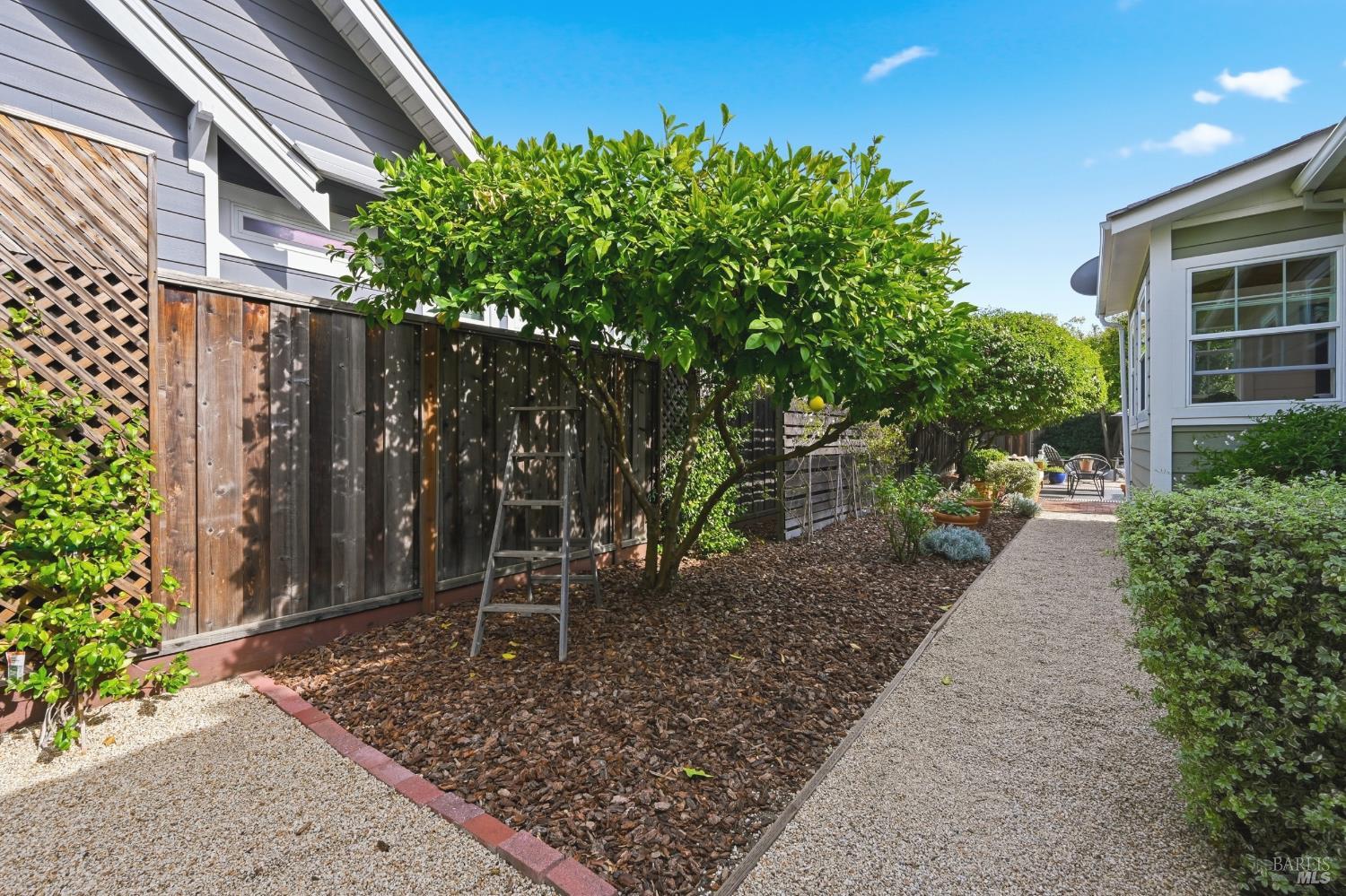 1711 F Street Napa CA 94459