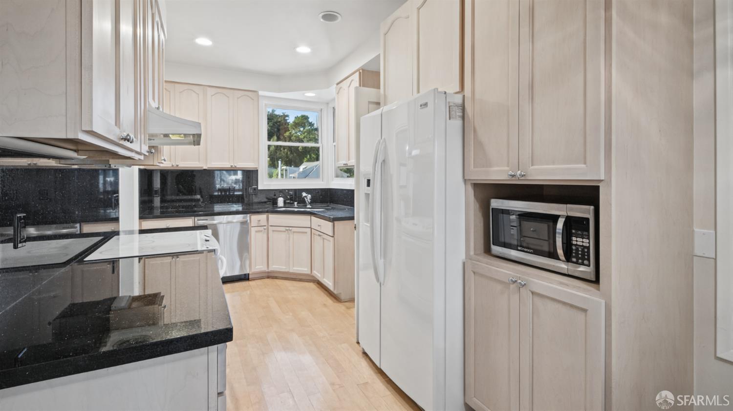 2551 Baker Street San Francisco CA 94123