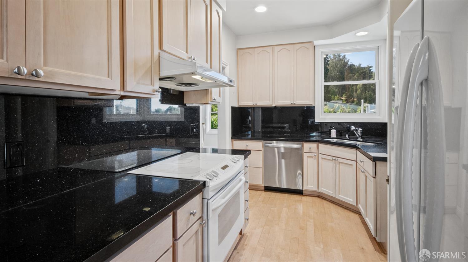 2551 Baker Street San Francisco CA 94123