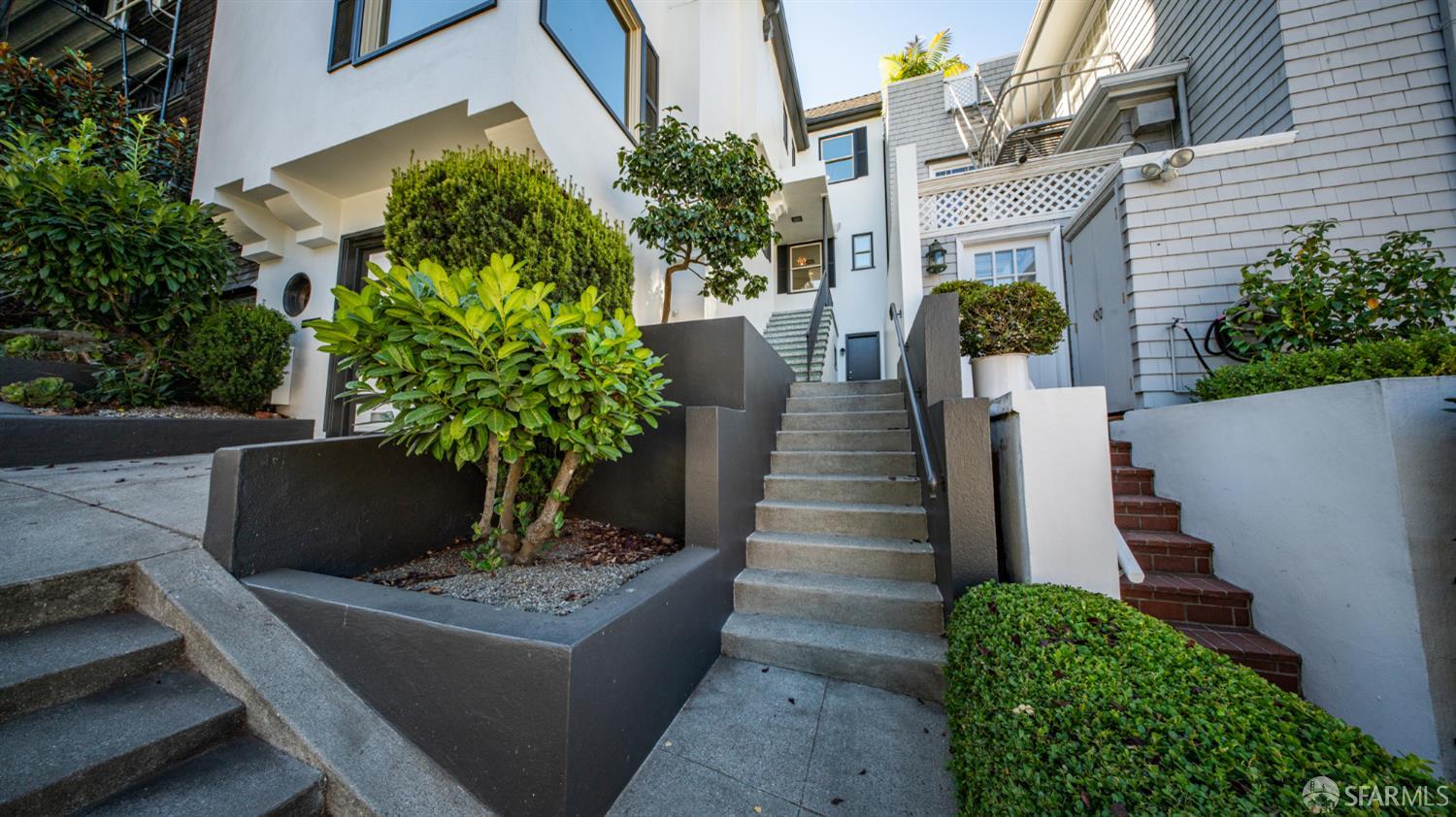 2551 Baker Street San Francisco CA 94123