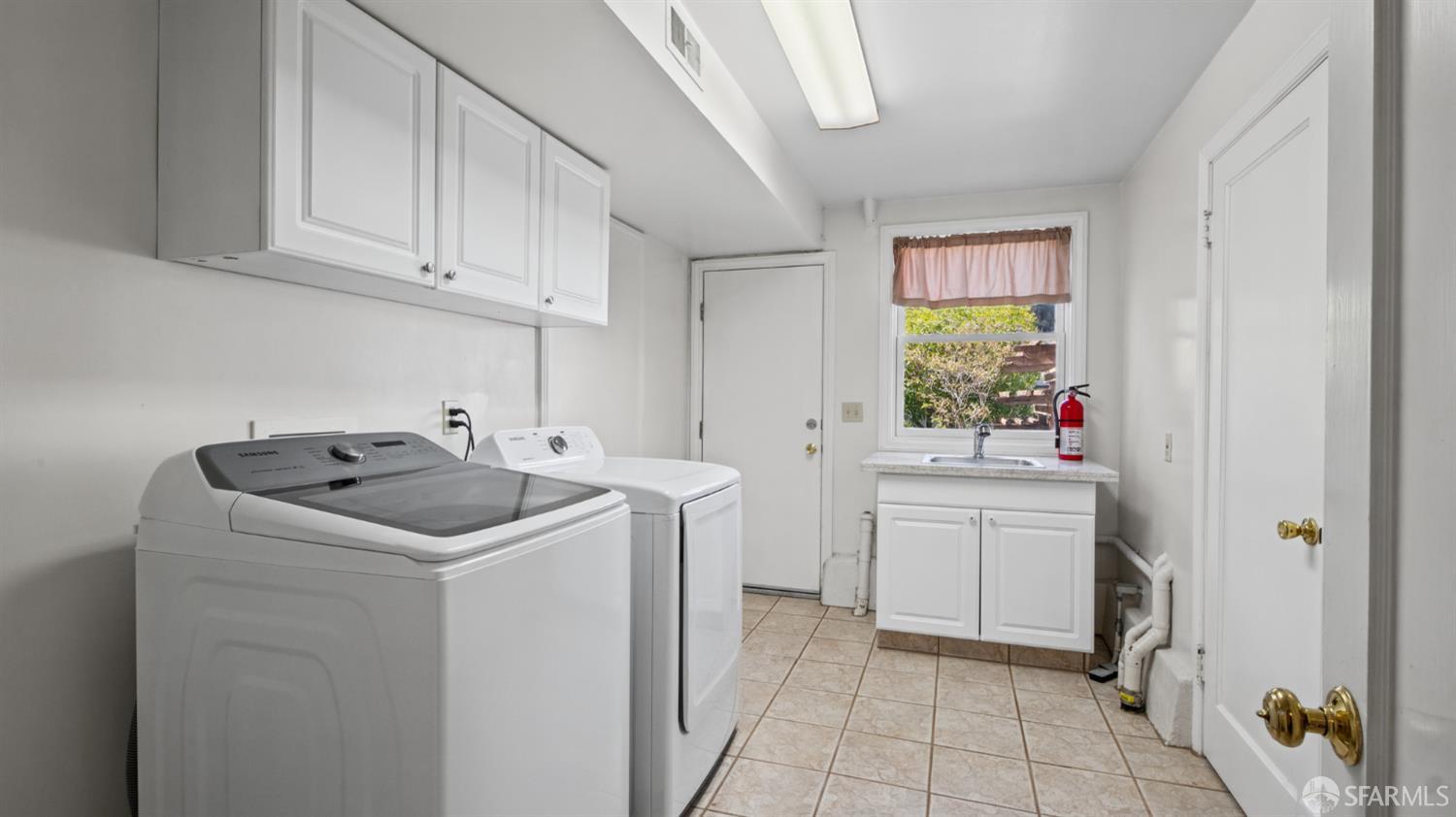 2551 Baker Street San Francisco CA 94123