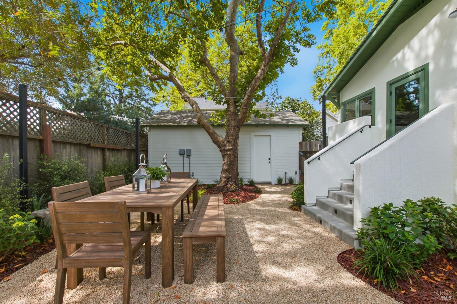 1541 Adams Street St. Helena CA 94574