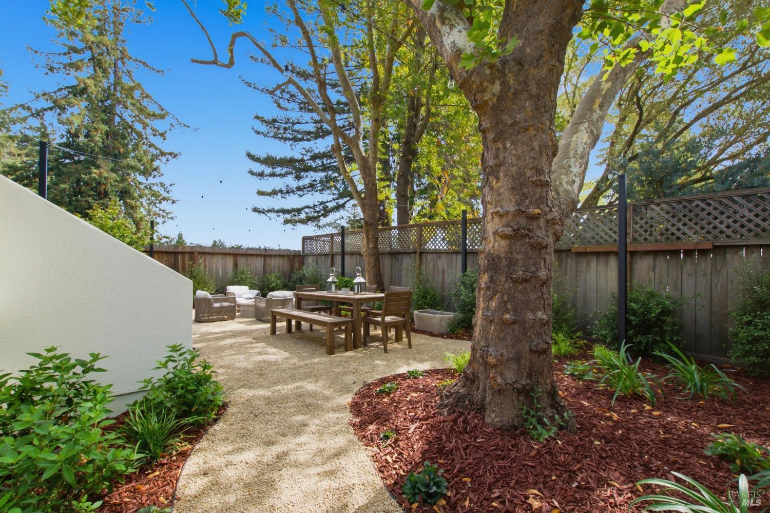 1541 Adams Street St. Helena CA 94574