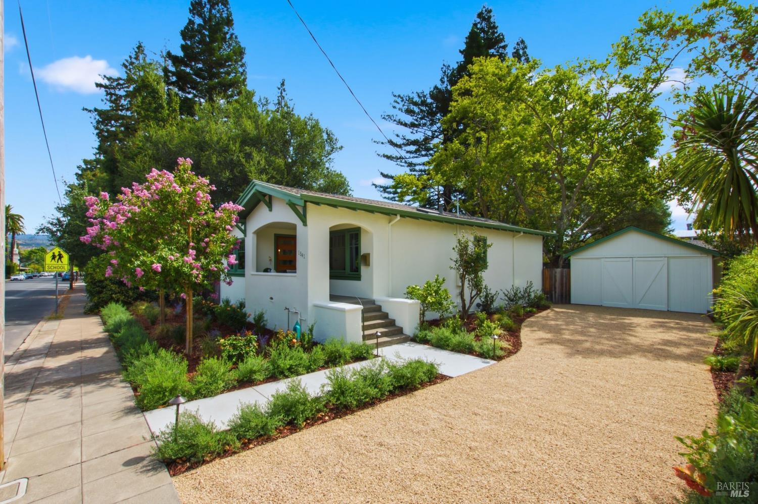 1541 Adams Street St. Helena CA 94574