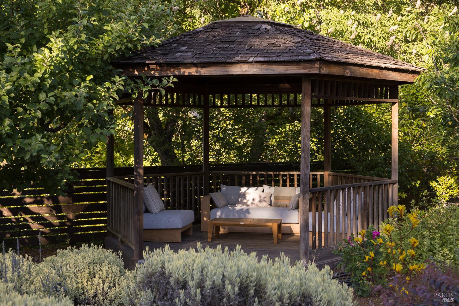 1316 S Oak Street Calistoga CA 94515
