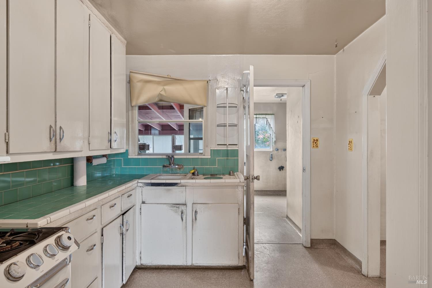 2290 Corby Avenue Santa Rosa CA 95407