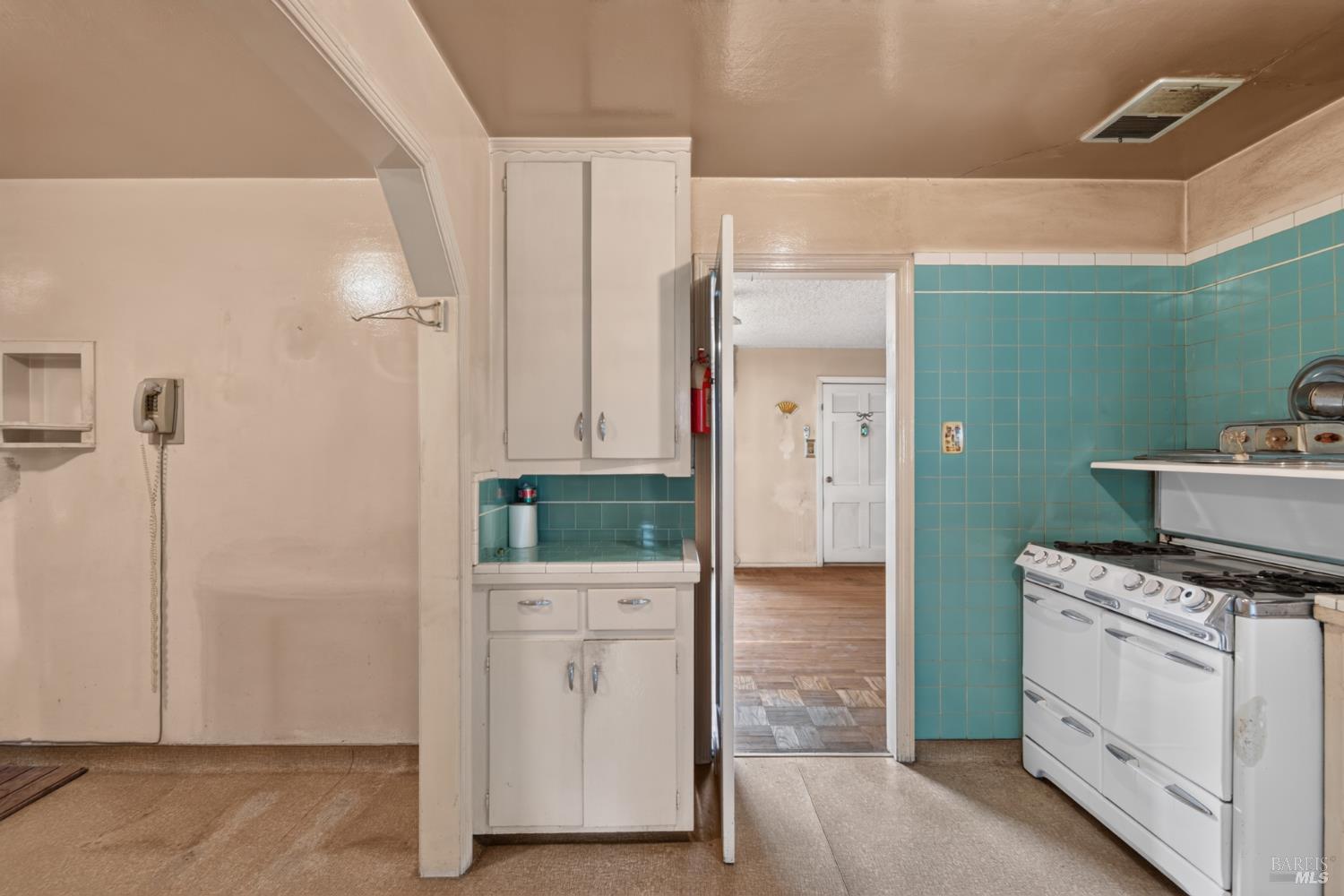 2290 Corby Avenue Santa Rosa CA 95407