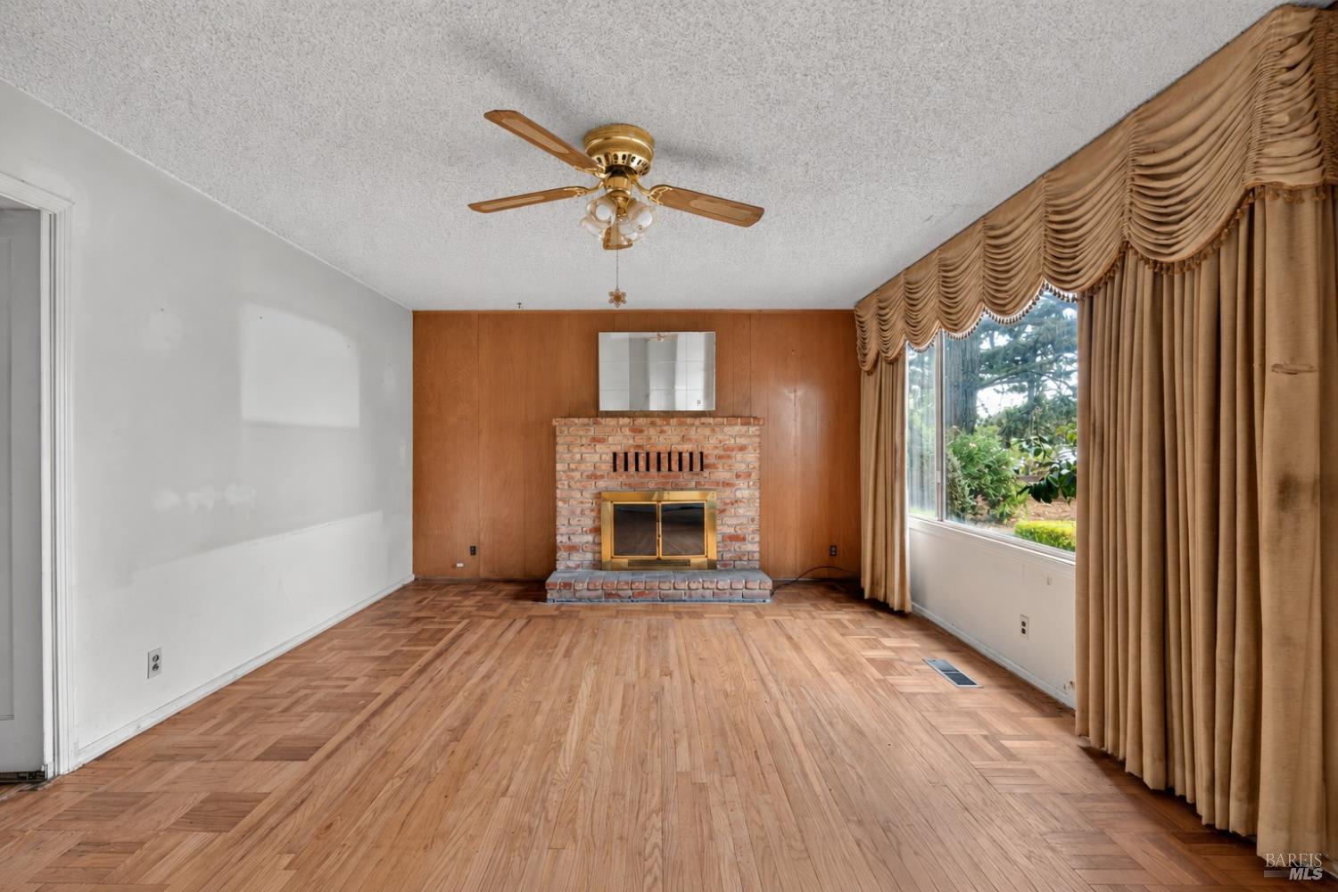 2290 Corby Avenue Santa Rosa CA 95407