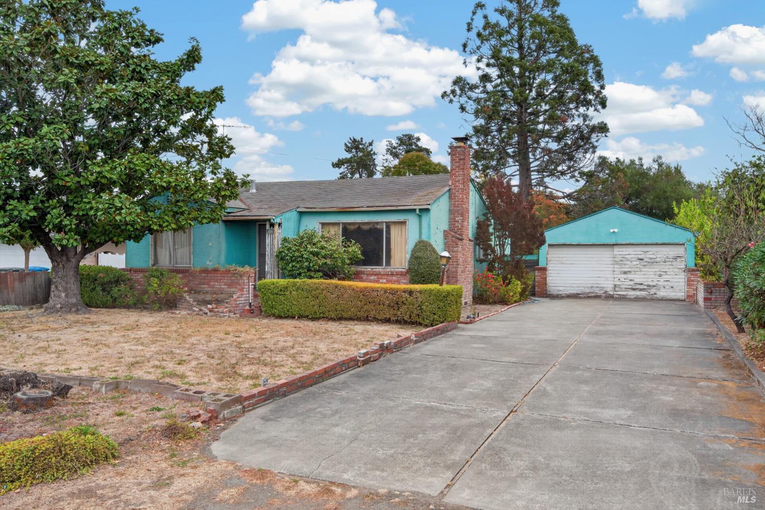 2290 Corby Avenue Santa Rosa CA 95407