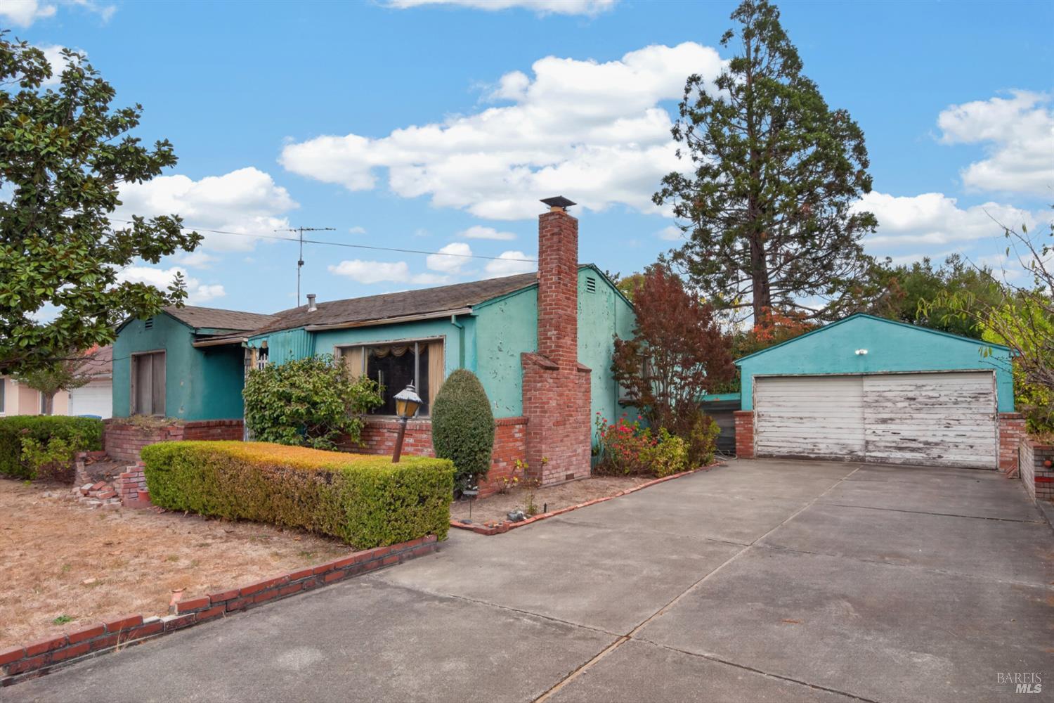 2290 Corby Avenue Santa Rosa CA 95407