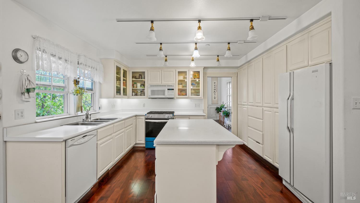 113 Heidi Lane Cloverdale CA 95425