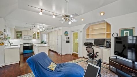 113 Heidi Lane Cloverdale CA 95425