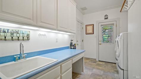 113 Heidi Lane Cloverdale CA 95425