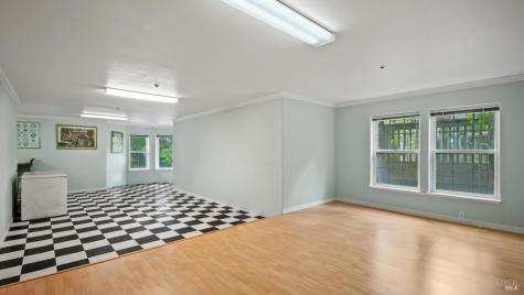 113 Heidi Lane Cloverdale CA 95425