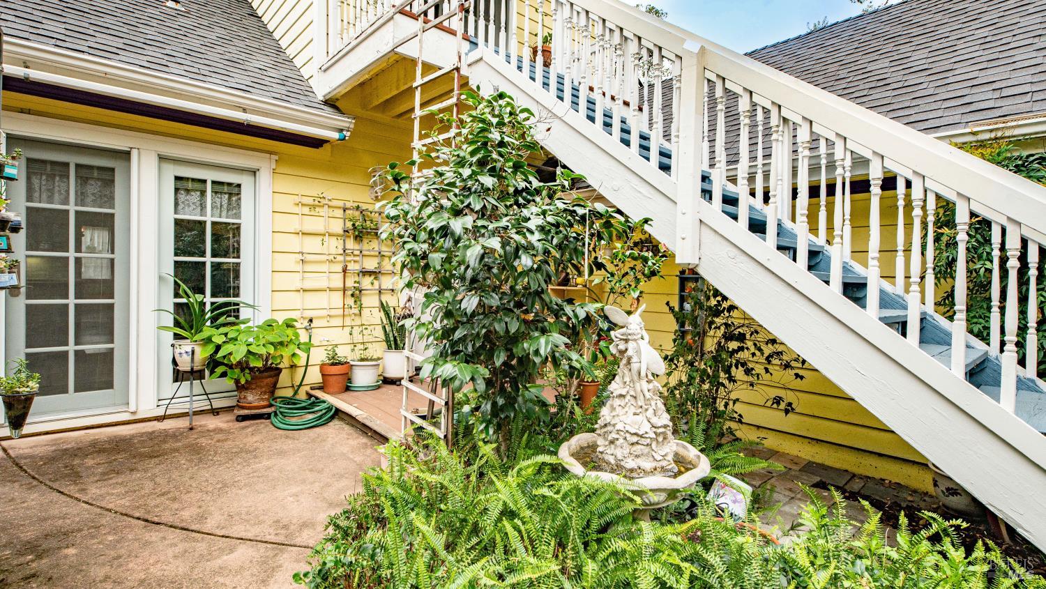 113 Heidi Lane Cloverdale CA 95425