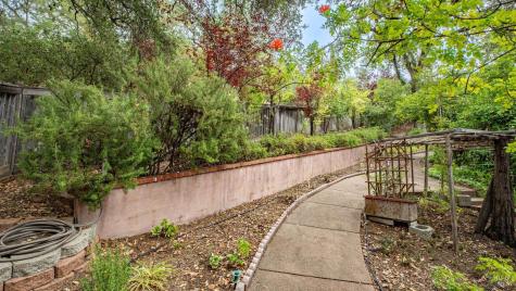 113 Heidi Lane Cloverdale CA 95425