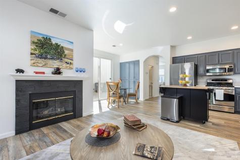 930 Langeburg Street Santa Rosa CA 95407