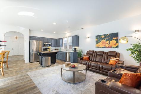 930 Langeburg Street Santa Rosa CA 95407