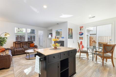 930 Langeburg Street Santa Rosa CA 95407