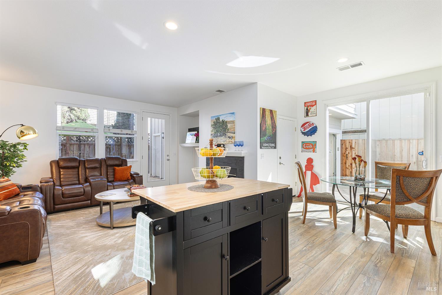 930 Langeburg Street Santa Rosa CA 95407